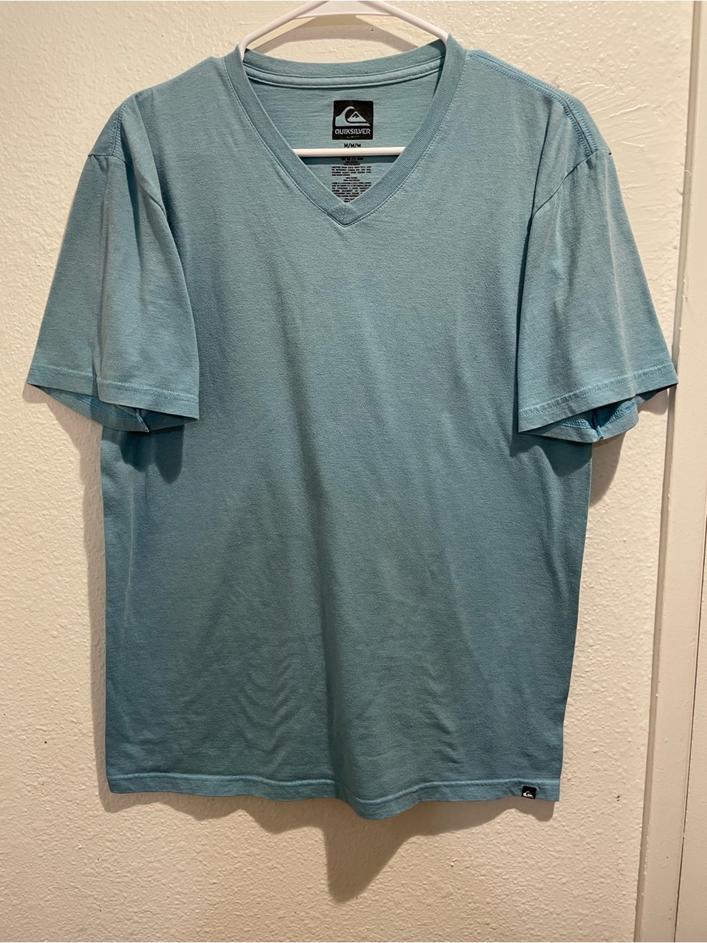 Quiksilver Slim Fit Mens V-Neck Short Sleeve T-Shirt Solid Teal Blue Medium Men